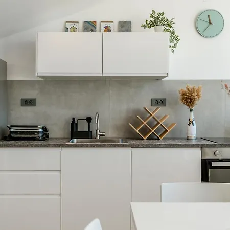 Apartamento Abi Attic