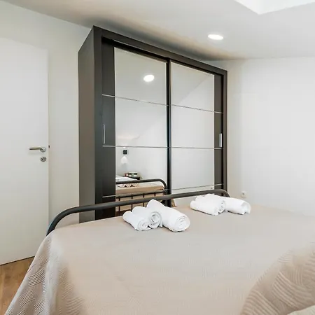 Lägenhet Abi Attic Šibenik