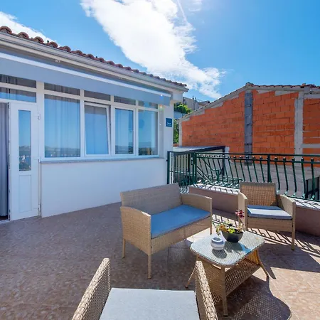 Abi Attic Apartman Šibenik