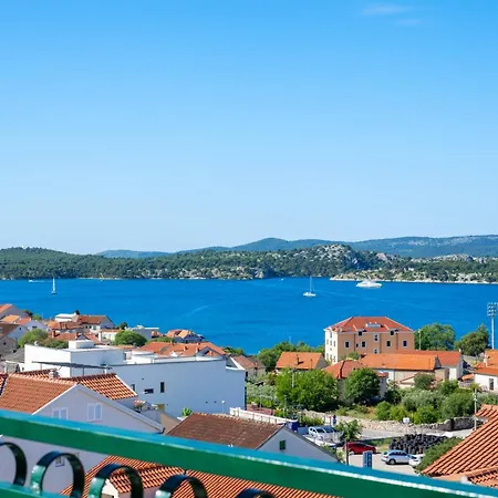 Abi Attic Lägenhet Šibenik