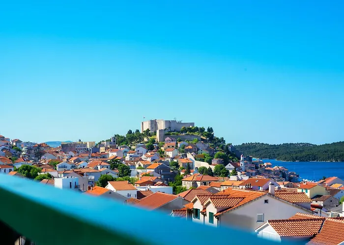 Abi Attic Apartman *